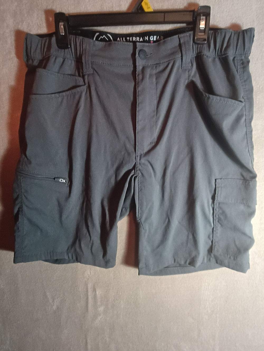 Wrangler Men's 34 ATG All Terrain Gear  Charcoal Gray Belted Utility Shorts